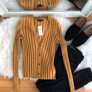 NWT AE Mustard Button Up Ribbed Henley